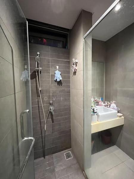 Kondominium untuk Disewa di Vivo Residential Suites - Jovi Soh - Bathroom - PropertyGuru.com.my