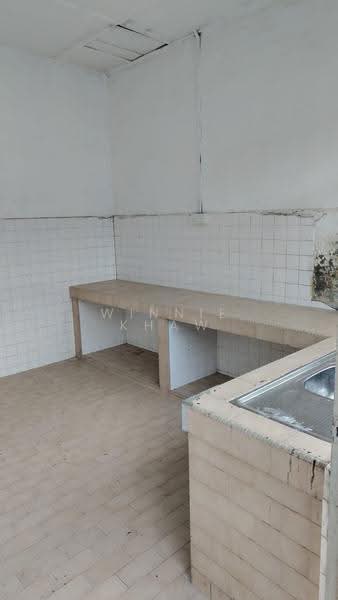 2-storey Terraced House for Rent in Bandar Baru Permas Jaya (Permas Jaya) - Winnie KHAW - Kitchen - PropertyGuru.com.my