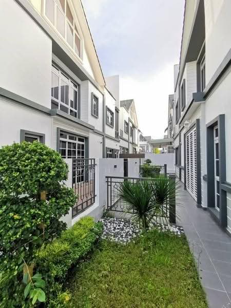 Rumah Kluster untuk Dijual di Taman Ekoflora (Johor Bahru) - Arshad . - Exterior - PropertyGuru.com.my