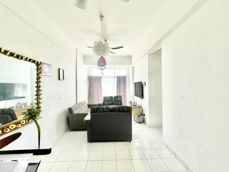 Kondominium untuk Dijual di Casa Mila Victoria - Shafiq Amerudin - Living Room - PropertyGuru.com.my