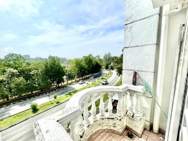 Kondominium untuk Dijual di Casa Mila Victoria - Shafiq Amerudin - Balcony - PropertyGuru.com.my