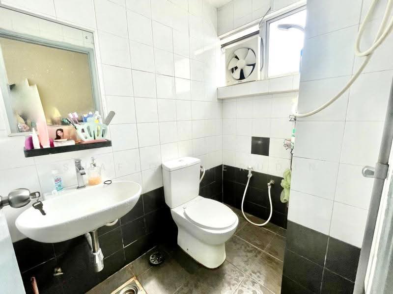 Kondominium untuk Dijual di Casa Mila Victoria - Shafiq Amerudin - Bathroom - PropertyGuru.com.my