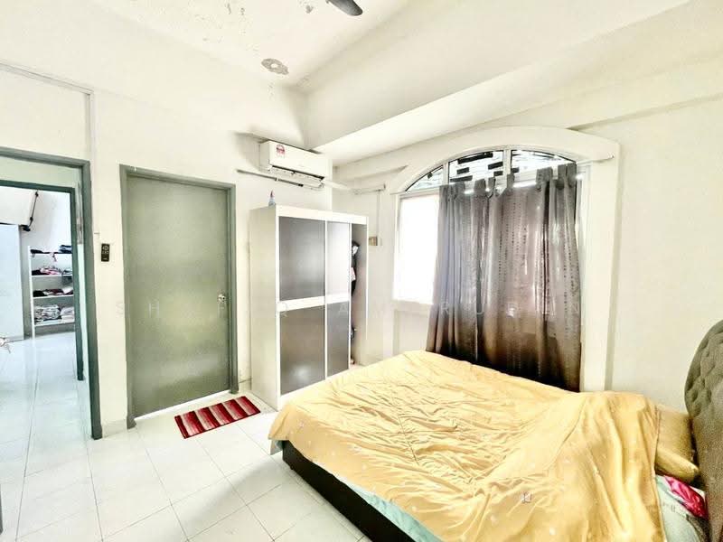 Kondominium untuk Dijual di Casa Mila Victoria - Shafiq Amerudin - Bedroom - PropertyGuru.com.my
