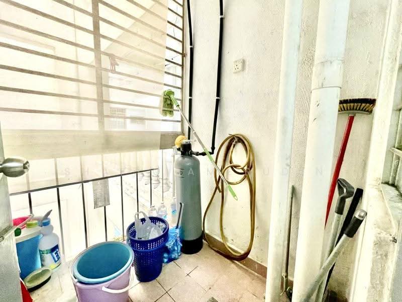 Kondominium untuk Dijual di Casa Mila Victoria - Shafiq Amerudin - Balcony - PropertyGuru.com.my