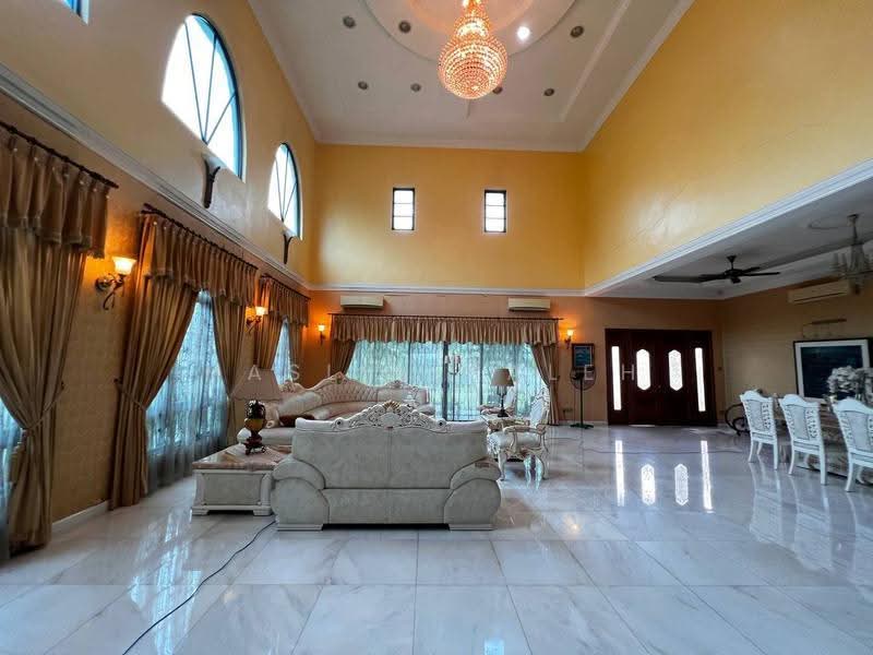Rumah Berkembar untuk Dijual di Shah Alam (Selangor) - Haslin Saleh - Living Room - PropertyGuru.com.my