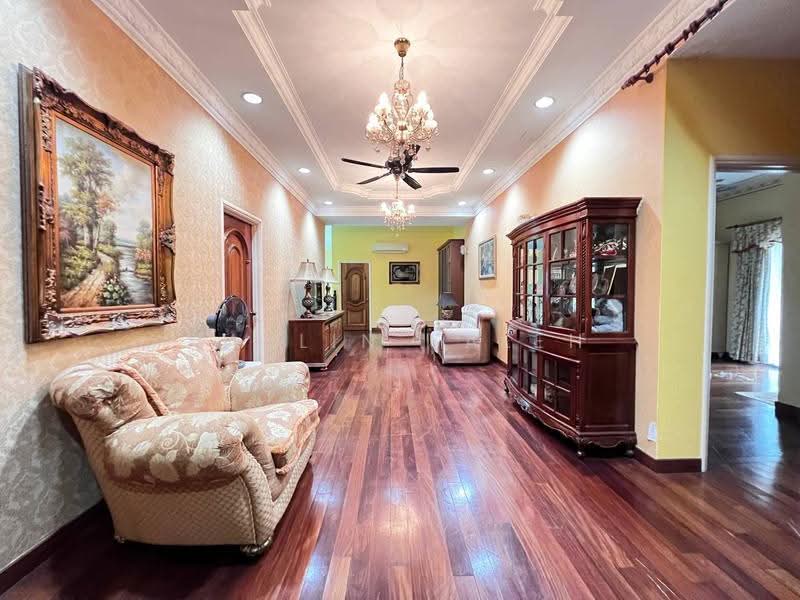Rumah Berkembar untuk Dijual di Shah Alam (Selangor) - Haslin Saleh - Living Room - PropertyGuru.com.my
