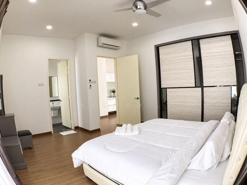 Bungalow House for Sale in Johor Bahru (Johor) - Arshad . - Bedroom - PropertyGuru.com.my