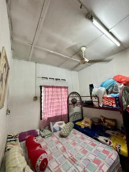 1-storey Terraced House for Sale in Taman Aman (Senai) - Jayden Ng - Bedroom - PropertyGuru.com.my