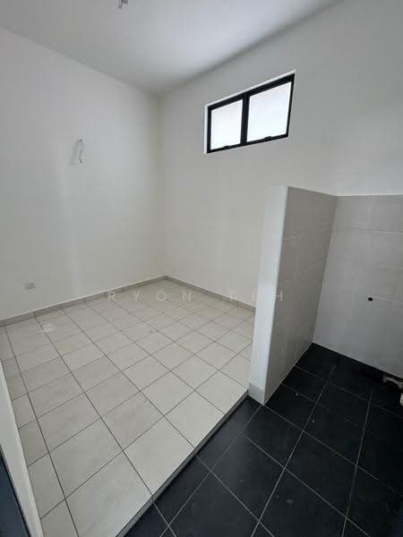 Factory for Rent in Eco Business Park 1 (Johor Bahru) - Ryon Teh - Interior - PropertyGuru.com.my