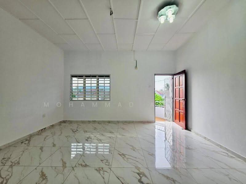 Rumah Berkembar untuk Dijual di Galing (Kuantan) - Mohammad Azizi - Living Room - PropertyGuru.com.my