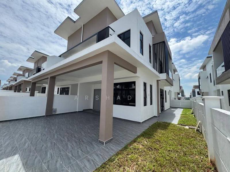 Cluster House for Sale in Taman Pulai Bestari (Skudai) - Arshad . - Exterior - PropertyGuru.com.my