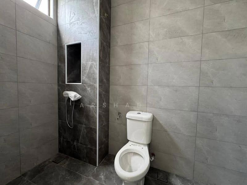Cluster House for Sale in Taman Pulai Bestari (Skudai) - Arshad . - Bathroom - PropertyGuru.com.my