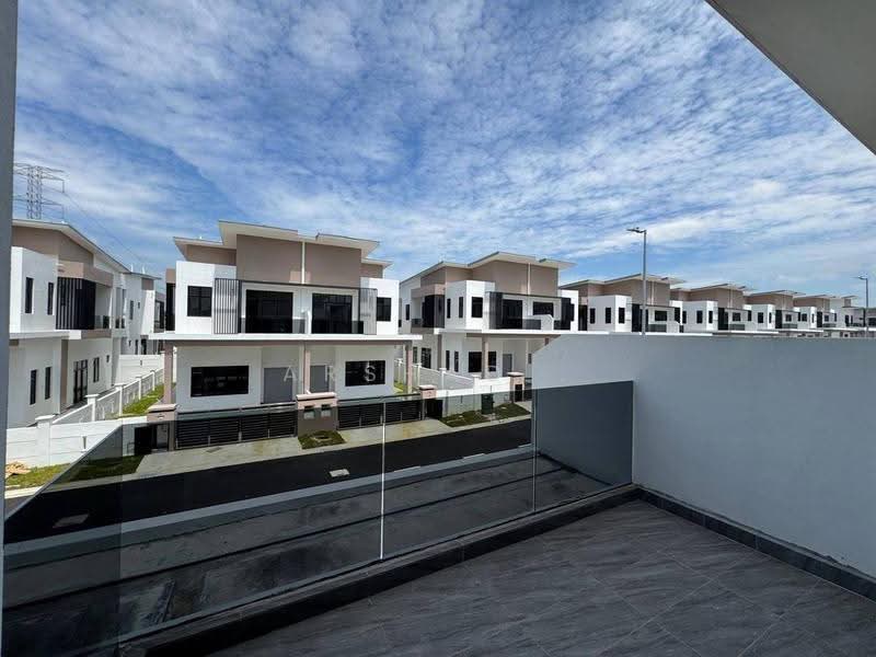 Cluster House for Sale in Taman Pulai Bestari (Skudai) - Arshad . - Exterior - PropertyGuru.com.my