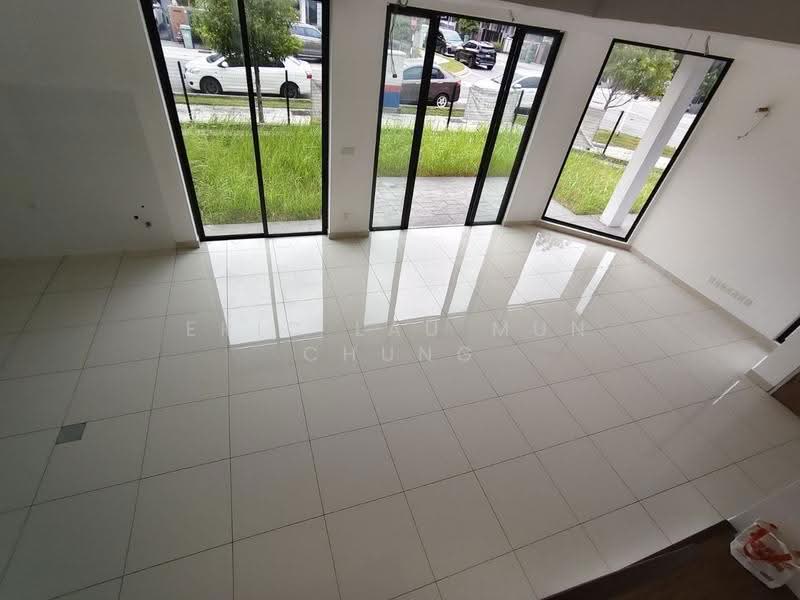 Rumah Teres 3-Tingkat untuk Dijual di Taman Puchong Legenda (Puchong) - Eric Lau Mun Chung - Living Room - PropertyGuru.com.my