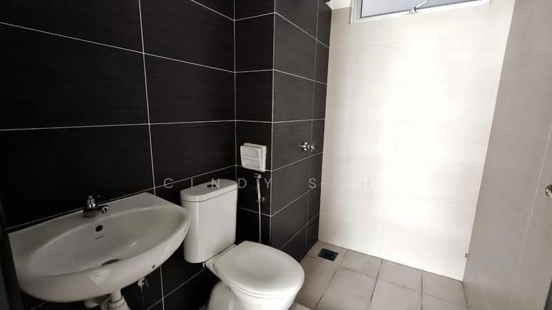 Pangsapuri untuk Dijual di Midori Green (Pangsapuri Hijauan) - Cindy Soh - Bathroom - PropertyGuru.com.my