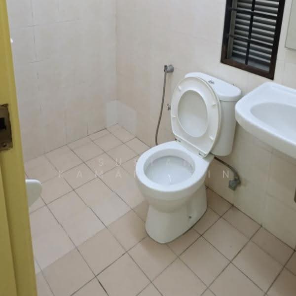 Rumah Teres 2-Tingkat untuk Disewa di Denai Alam (Shah Alam) - Sufian Kamaruddin - Bathroom - PropertyGuru.com.my