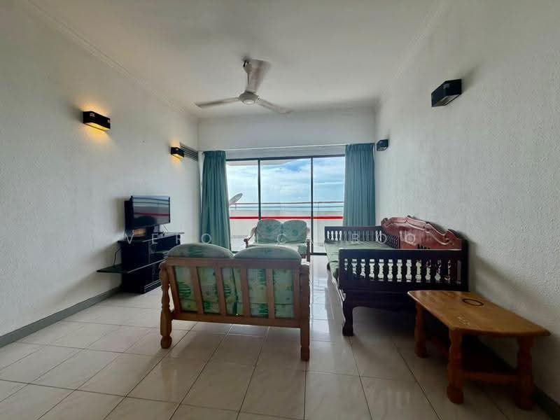 Kediaman Servis untuk Dijual di Sri Sayang - Veronica Boo - Living Room - PropertyGuru.com.my