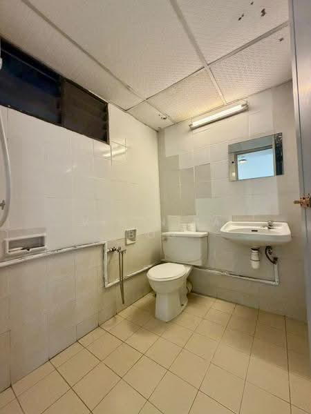 Kediaman Servis untuk Dijual di Sri Sayang - Veronica Boo - Bathroom - PropertyGuru.com.my