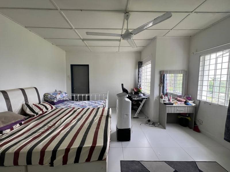 2-storey Terraced House for Sale in Ampang Jaya (Ampang) - Taufiq Azlan - Bedroom - PropertyGuru.com.my