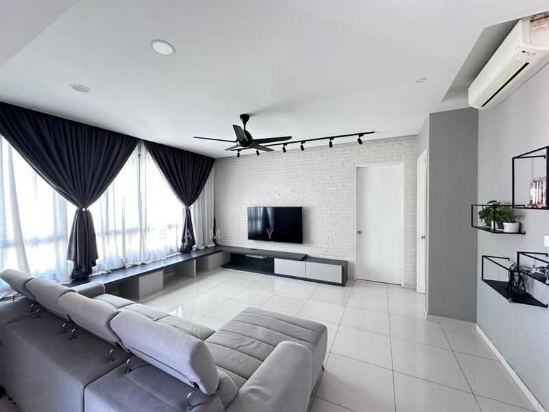 Kondominium untuk Disewa di Infiniti 3 Residences - Sammy Kok - Living Room - PropertyGuru.com.my