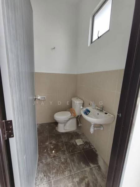 2-storey Terraced House for Sale in Kangkar Pulai (Skudai) - Jayden Ng - Bathroom - PropertyGuru.com.my