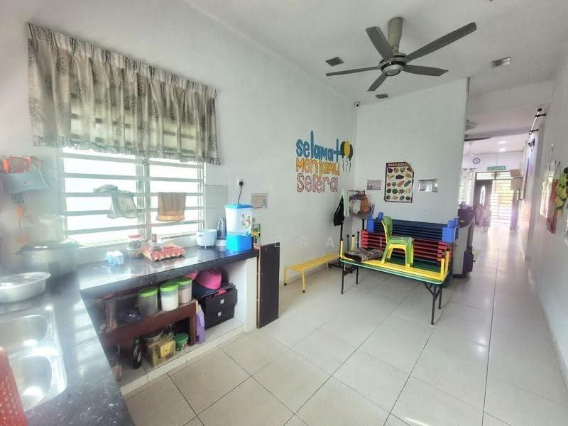1-storey Terraced House for Sale in Taman Semenyih Permai (Semenyih) - Azli Ibrahim - Kitchen - PropertyGuru.com.my