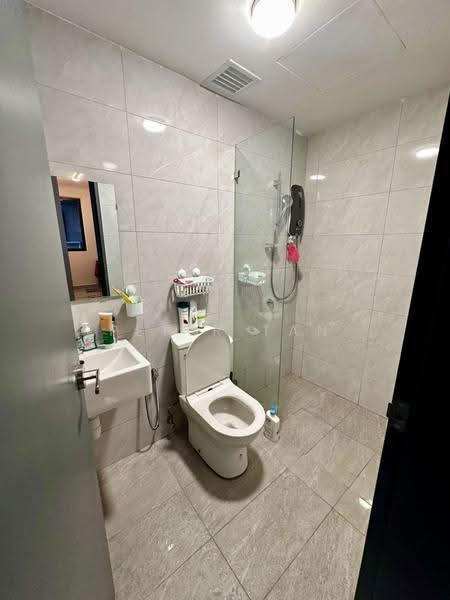 Service Residence for Rent at Altris Residences @ The Quartz WM - Peter Tan - Bathroom - PropertyGuru.com.my