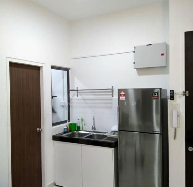 Service Residence for Rent at Seasons Garden Residences - Jessica Lim - Kitchen - PropertyGuru.com.my