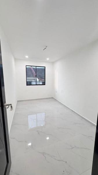 Rumah Teres 2-Tingkat untuk Dijual di Taman Bukit Kempas (Tampoi) - MUHAMAD AZRI - PropertyGuru.com.my
