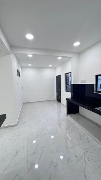 Rumah Teres 2-Tingkat untuk Dijual di Taman Bukit Kempas (Tampoi) - MUHAMAD AZRI - PropertyGuru.com.my