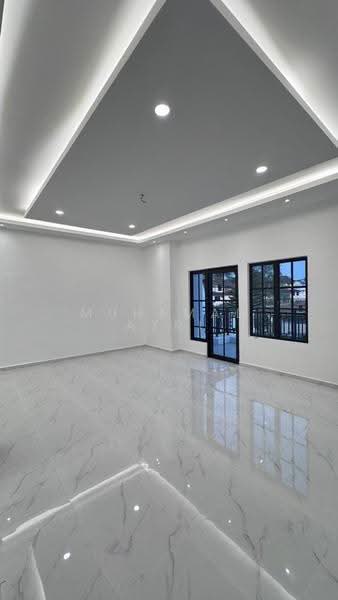 Rumah Teres 2-Tingkat untuk Dijual di Taman Bukit Kempas (Tampoi) - MUHAMAD AZRI - PropertyGuru.com.my