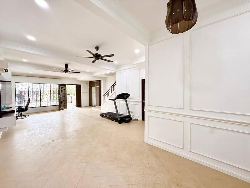 2-storey Terraced House for Sale in Bandar Teknologi Kajang (Kajang) - Azli Ibrahim - Living Room - PropertyGuru.com.my