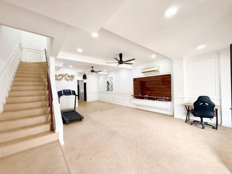 2-storey Terraced House for Sale in Bandar Teknologi Kajang (Kajang) - Azli Ibrahim - Living Room - PropertyGuru.com.my