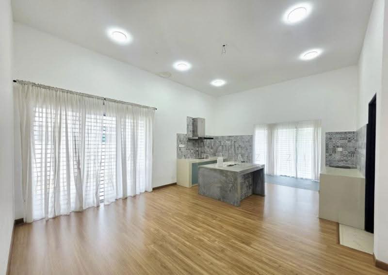 Bungalow House for Sale in Beserah (Pahang) - Mohammad Azizi - Kitchen - PropertyGuru.com.my