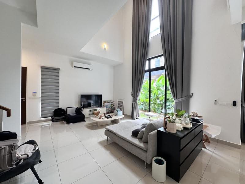 Rumah Berkembar untuk Dijual di Setia Alam (Selangor) - Jess Tee - Living Room - PropertyGuru.com.my