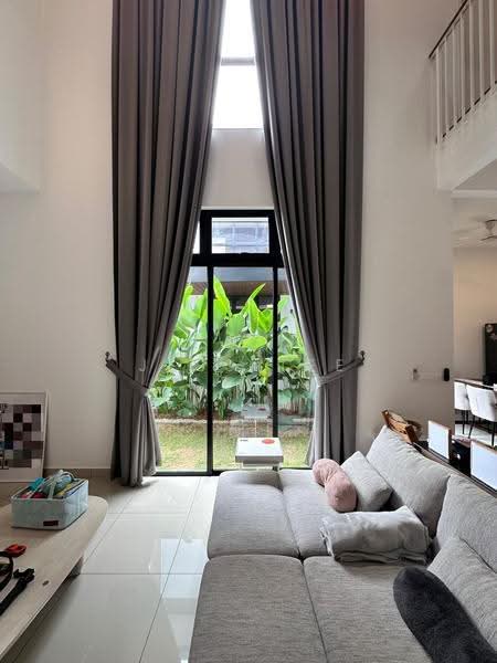 Rumah Berkembar untuk Dijual di Setia Alam (Selangor) - Jess Tee - Living Room - PropertyGuru.com.my