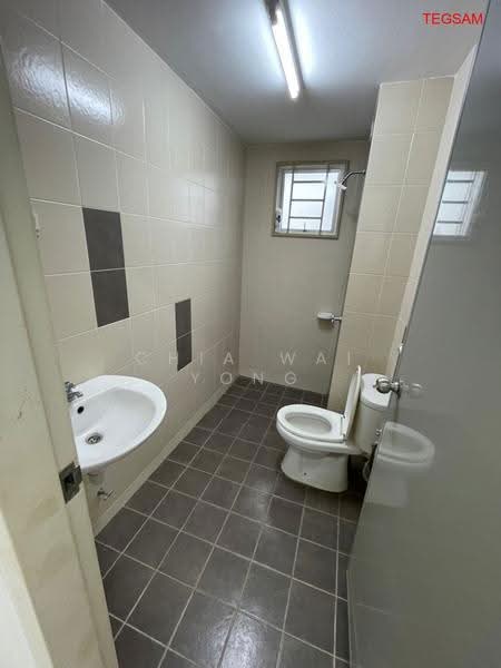 Pangsapuri untuk Disewa di Seri Baiduri - Chia Wai Yong - Bathroom - PropertyGuru.com.my