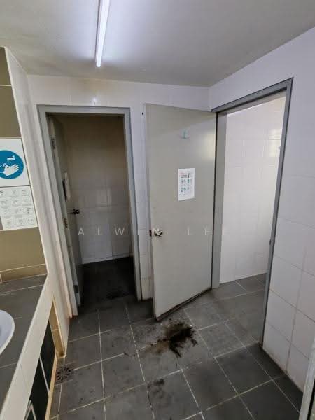 Shop for Rent in Bandar Bukit Raja (Klang) - Alwin Lee - Bathroom - PropertyGuru.com.my