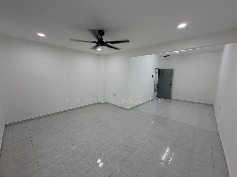 2-storey Terraced House for Sale in Taman Muhibbah (Kulai) - Yvonne Lim - Living Room - PropertyGuru.com.my