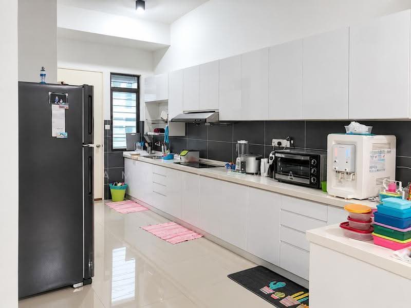 Rumah Teres 2-Tingkat untuk Dijual di Ceria Residence (Cyberjaya) - Amy Oktavia - Kitchen - PropertyGuru.com.my