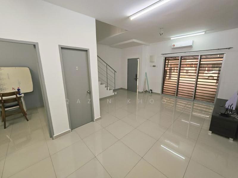 2-storey Terraced House for Sale in Bercham (Ipoh) - Qazin Khoo - Living Room - PropertyGuru.com.my