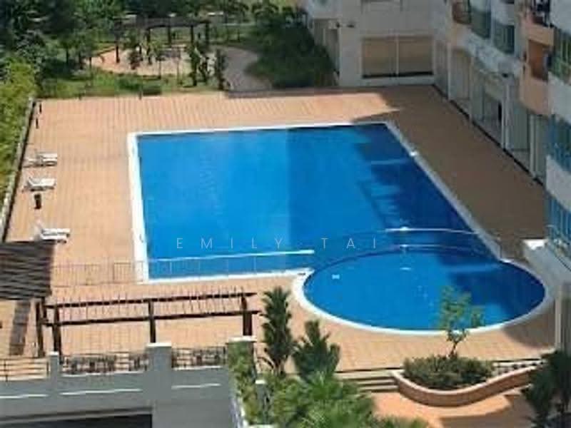 Kondominium untuk Dijual di Dynasty Garden Condominium - Emily Tai - Pool - PropertyGuru.com.my