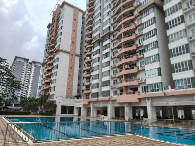 Kondominium untuk Dijual di Dynasty Garden Condominium - Emily Tai - Exterior - PropertyGuru.com.my