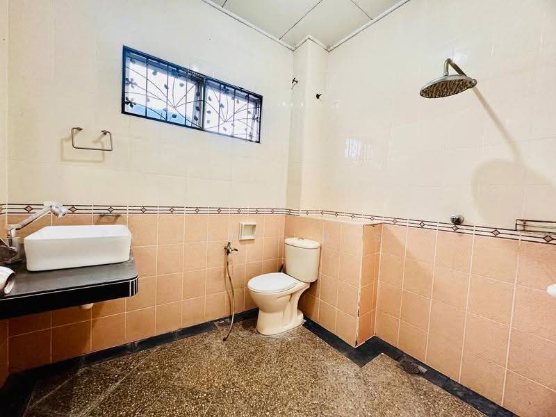 Rumah Teres 2-Tingkat untuk Dijual di Seksyen 7 (Shah Alam) - Salawati Busro - Bathroom - PropertyGuru.com.my