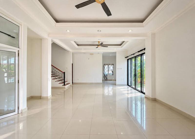 Rumah Berkembar untuk Dijual di Kampung Sungai Ramal Dalam (Bangi) - Azli Ibrahim - Living Room - PropertyGuru.com.my