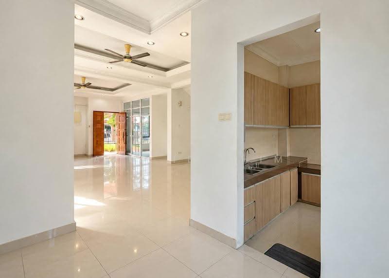 Rumah Berkembar untuk Dijual di Kampung Sungai Ramal Dalam (Bangi) - Azli Ibrahim - Living Room - PropertyGuru.com.my