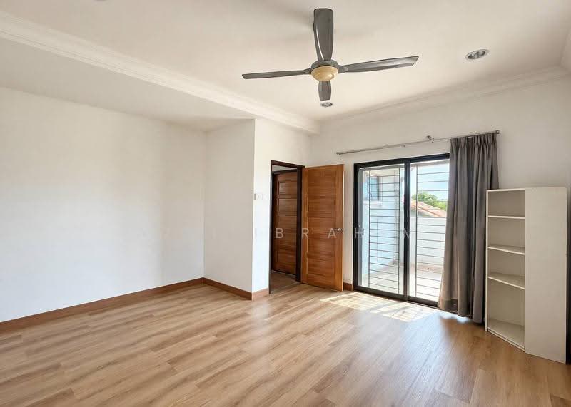 Rumah Berkembar untuk Dijual di Kampung Sungai Ramal Dalam (Bangi) - Azli Ibrahim - Bedroom - PropertyGuru.com.my