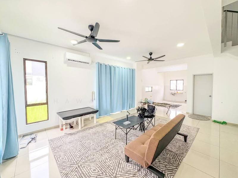 2-storey Terraced House for Sale in Semenyih (Selangor) - Hawa Ibrahim - Living Room - PropertyGuru.com.my