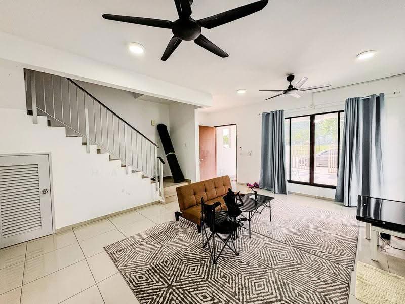 2-storey Terraced House for Sale in Semenyih (Selangor) - Hawa Ibrahim - Living Room - PropertyGuru.com.my