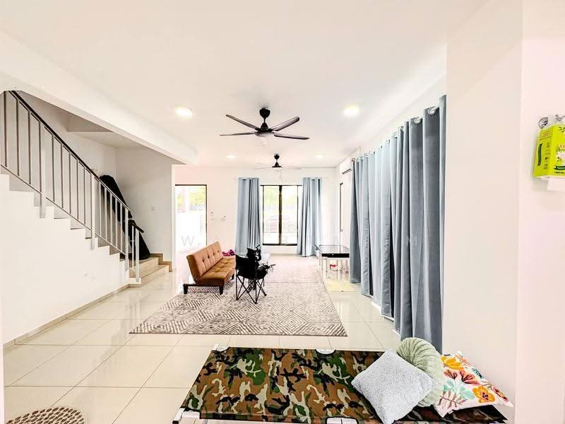 2-storey Terraced House for Sale in Semenyih (Selangor) - Hawa Ibrahim - Living Room - PropertyGuru.com.my